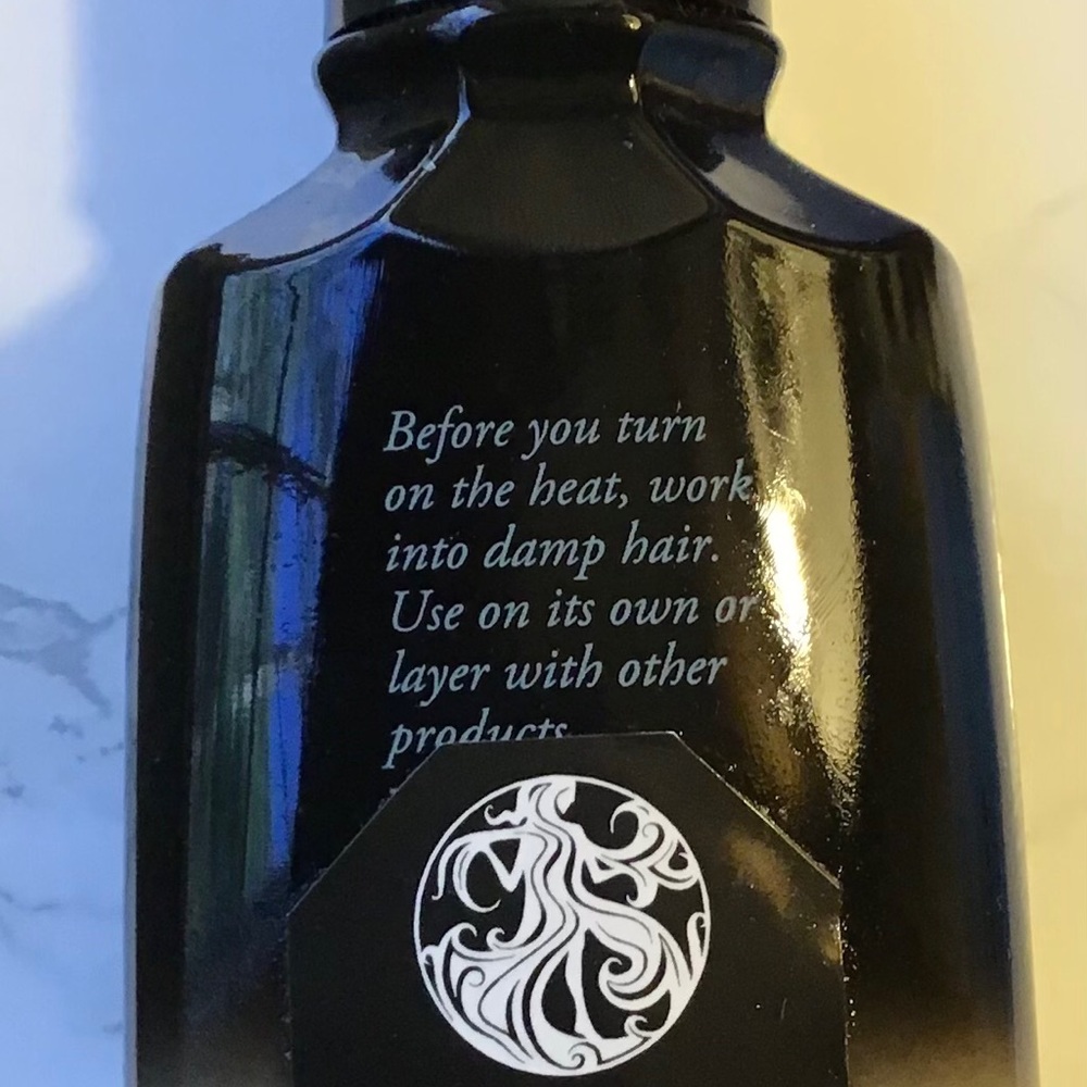 Oribe Balm d'or heat styling shield